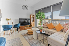 Stylish 1BR with Iconic Burj and Fountain Views